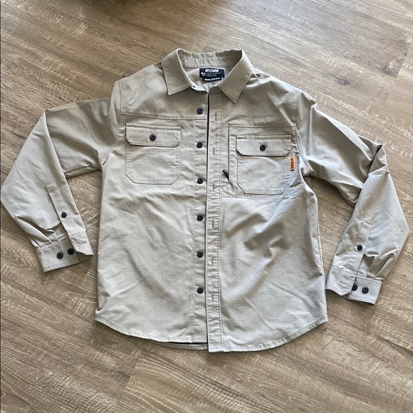 Men’s size medium off the grid button-down with conceal pocket - Picture 1 of 8